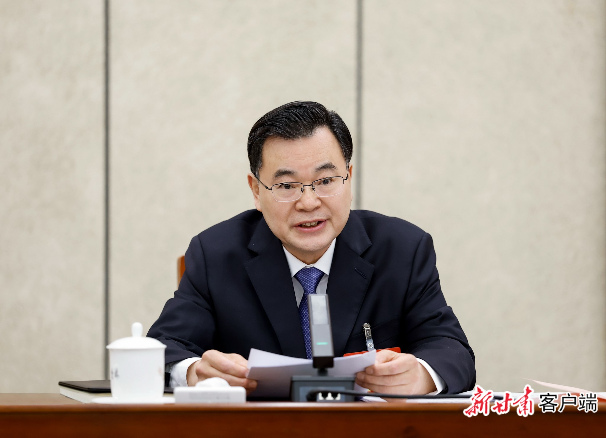 胡昌升在甘肃代表团审议李强总理所作的政府工作报告