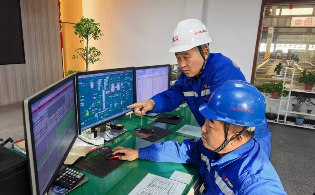 【优秀共产党员先锋榜样(二)】扎根戈壁铸匠心 党员先锋领征程—— 记全国五一劳动奖章获得者闫治海